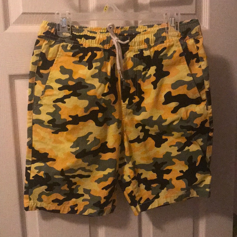 Yellow Camo Shorts (Cotton/Twill) - Flat Front - Forever 21 - Men's Size XS
